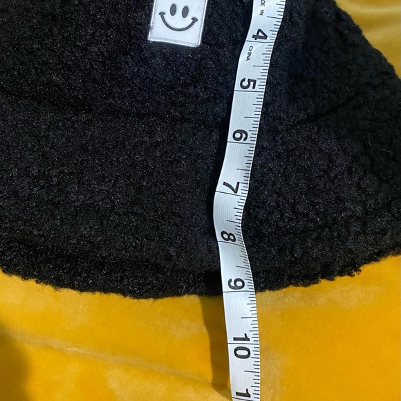 NWOT black bucket hat! SO STYLISH and comfy! 🖤By HOODIES FOR HEROS🖤 UNISEX!! - Picture 8 of 10
